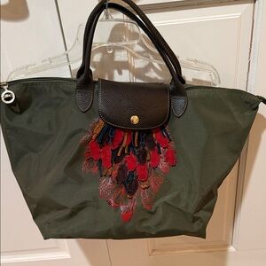 Longchamp Ltd Edition Le Pliage Apache tote green/khaki w/leather feather motif.